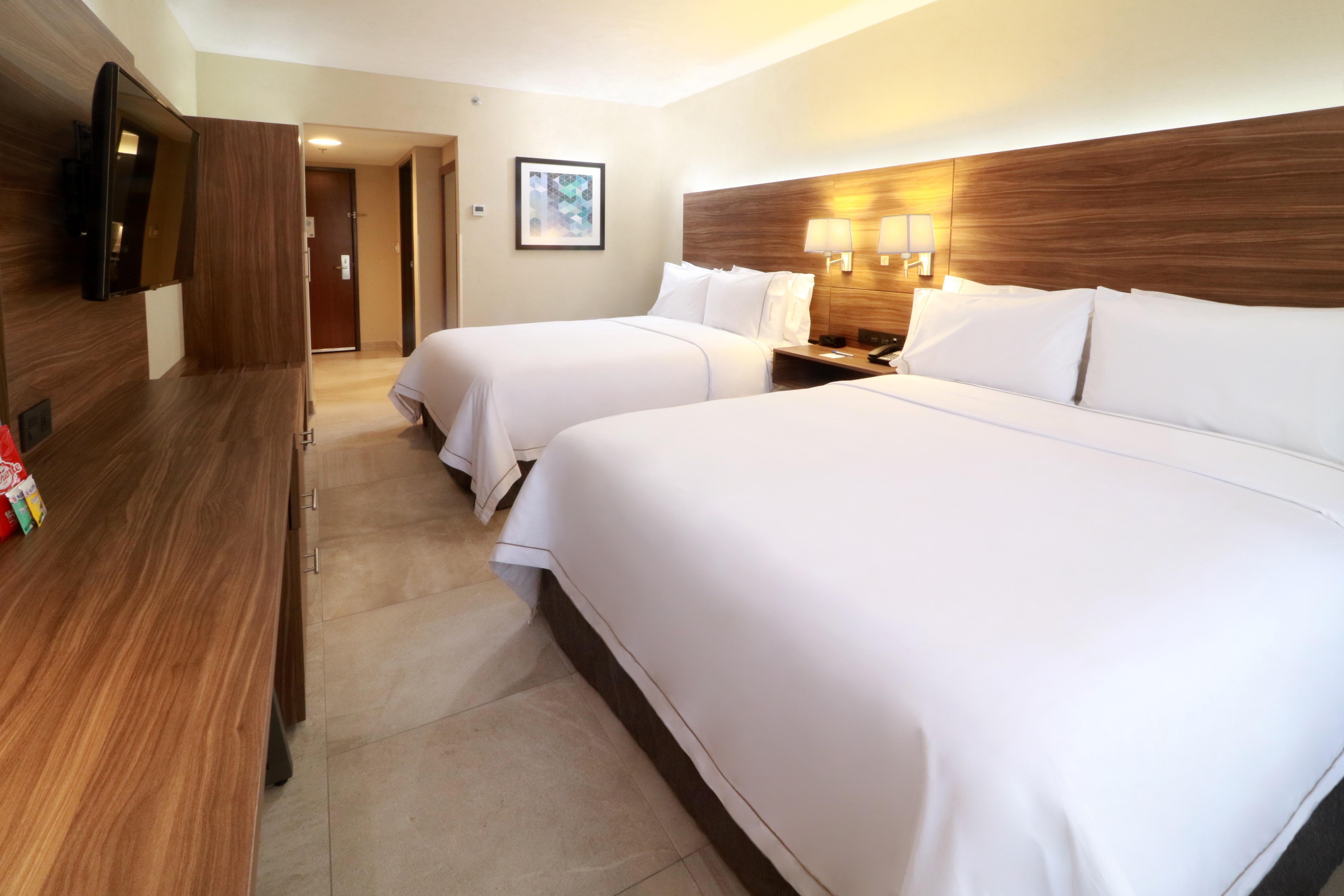 Holiday Inn Express Guadalajara Aeropuerto By Ihg Las Pintas Extérieur photo