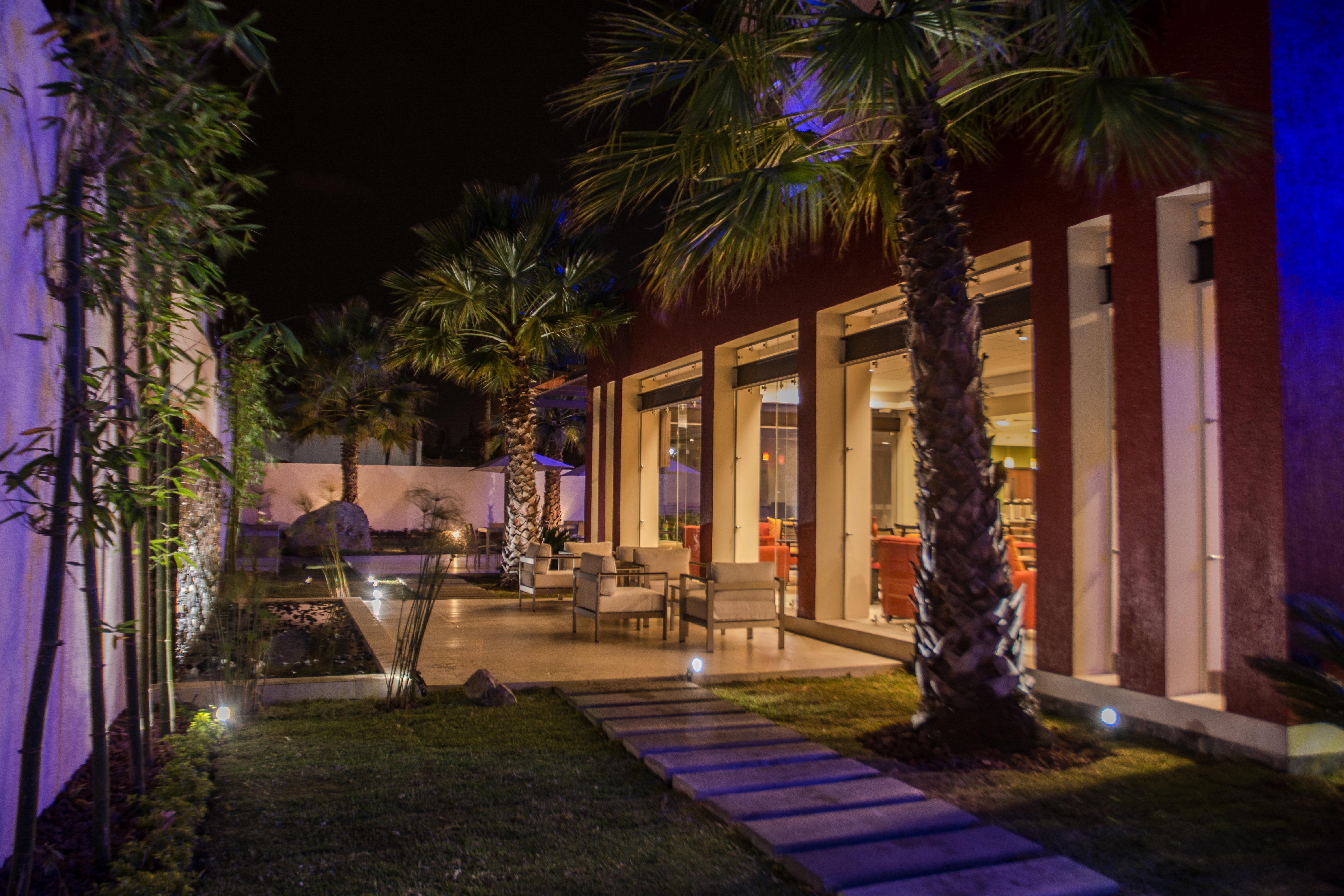 Holiday Inn Express Guadalajara Aeropuerto By Ihg Las Pintas Extérieur photo