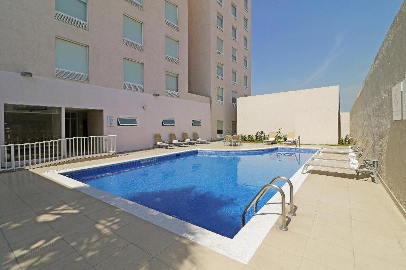 Holiday Inn Express Guadalajara Aeropuerto By Ihg Las Pintas Extérieur photo