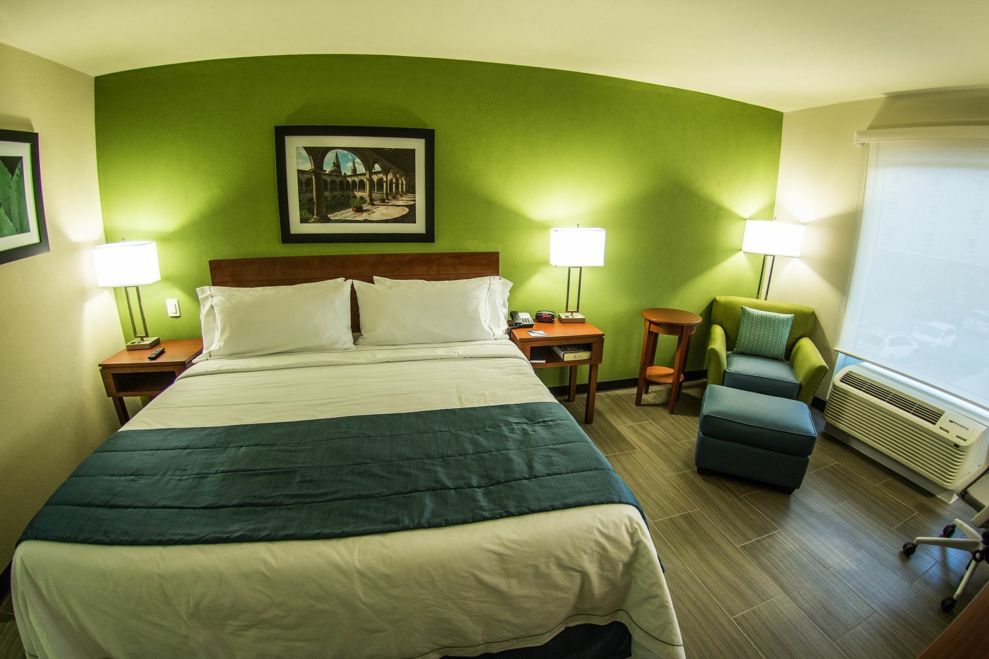 Holiday Inn Express Guadalajara Aeropuerto By Ihg Las Pintas Extérieur photo
